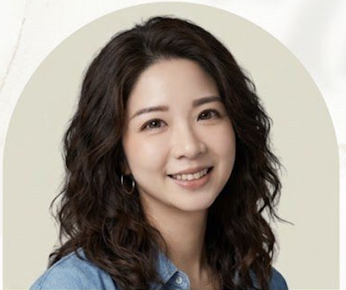 芳療洞悉諮詢師工作坊講師 小余